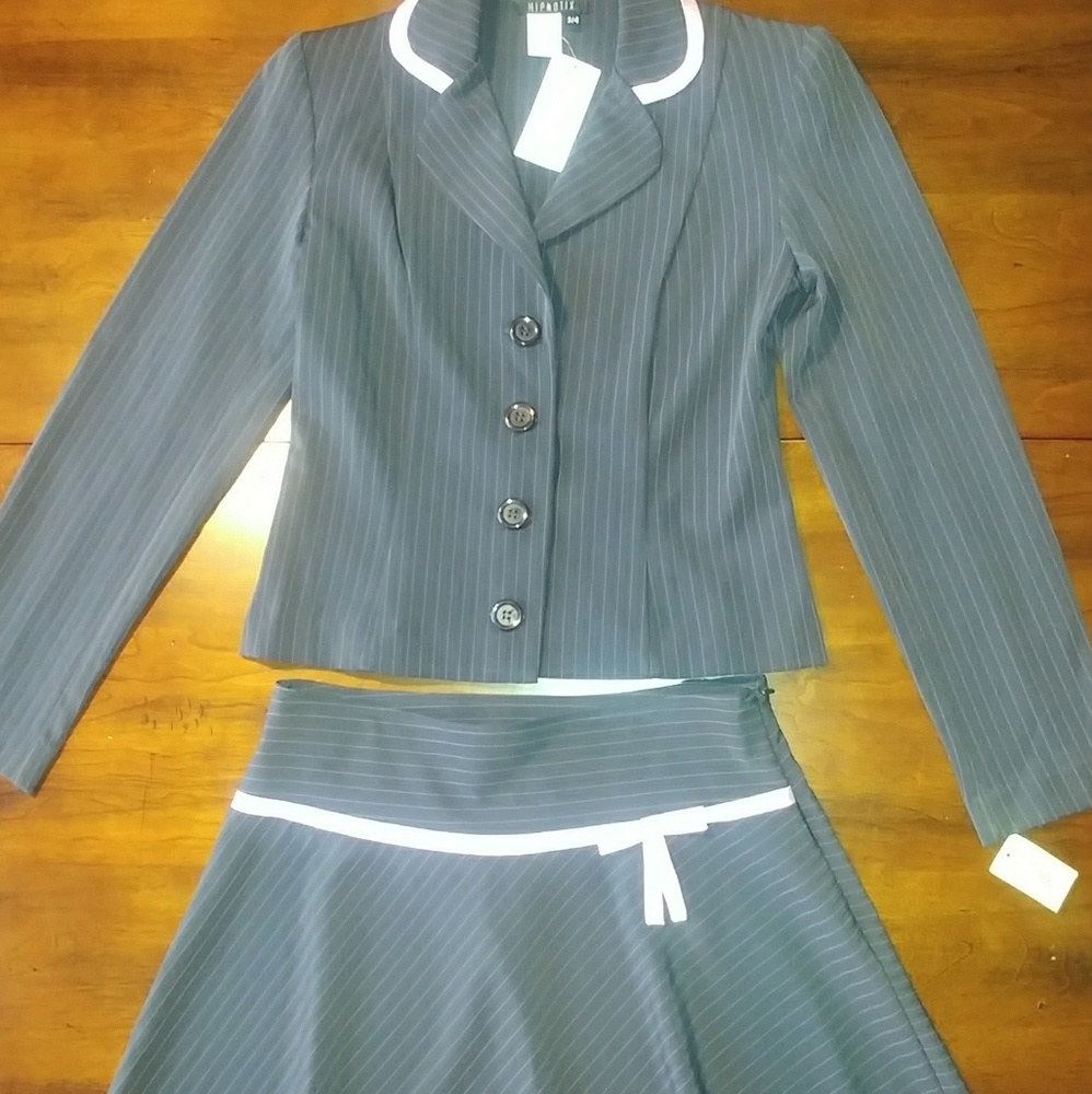 Cute skirt grey pinstripe business suit w/ jacket